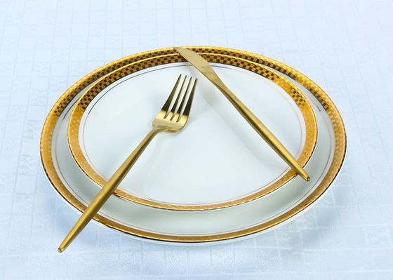 OEM ODM 8.25 Inch Ceramic White Plates With Gold Trim