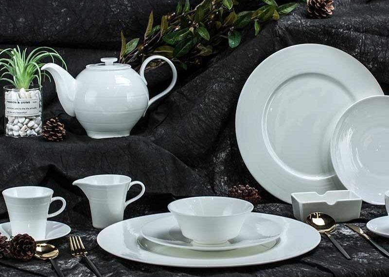 20pc Bone China Dinnerware Set